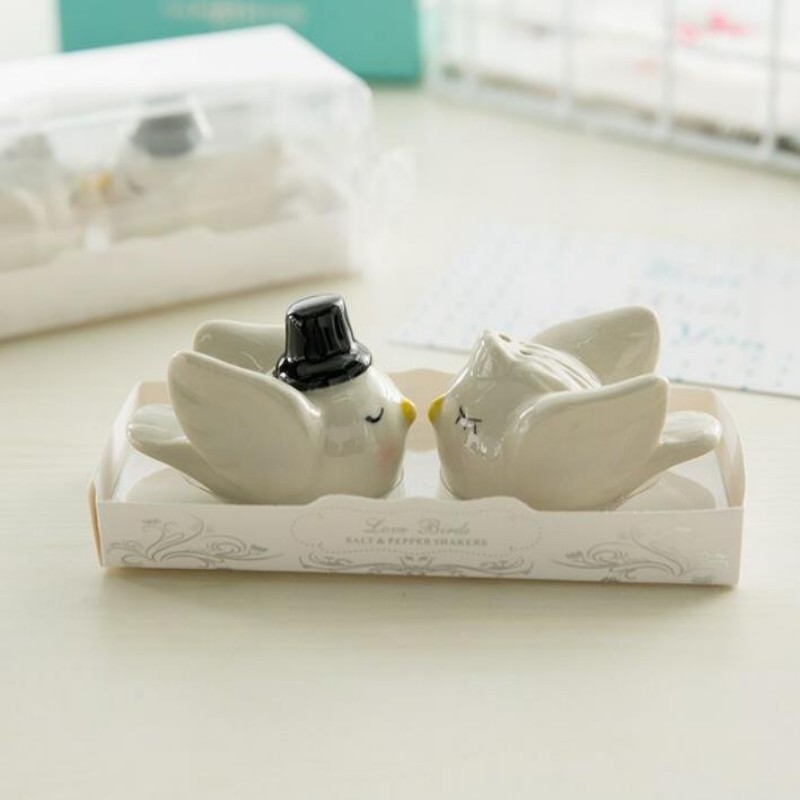 party Bride Groom Angel Love Birds Salt and Pepper Wedding Greetings and bird Gifts for Guest 100pcs(50sets)
party Bride Groom Angel Love Birds Salt and Pepper Wedding Greetings and bird Gifts for Guest 100pcs(50sets)