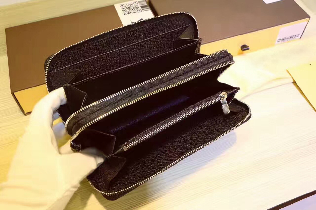 2018 Famous Brand Women Genuine Leather Long zipper Wallets M61723 with dustbag box zippy card Holder Josephine Purses CX# 113 Bags, White
2018 Famous Brand Women Genuine Leather Long zipper Wallets M61723 with dustbag box zippy card Holder Josephine Purses CX# 113 Bags, White