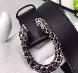 2017 Brand Hot Man and women buckle belt. Tiger head. High quality leather. With original box. real man belts, Black;brown
2017 Brand Hot Man and women buckle belt. Tiger head. High quality leather. With original box. real man belts, Black;brown