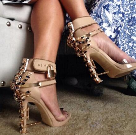 2019 Design PVC Gladiator Sandal Women Transparent Rhinestone Diamond Jeweled High Heel Shoe Woman Ankle-strap Metal Lock Sandal, Multi
2019 Design PVC Gladiator Sandal Women Transparent Rhinestone Diamond Jeweled High Heel Shoe Woman Ankle-strap Metal Lock Sandal, Multi