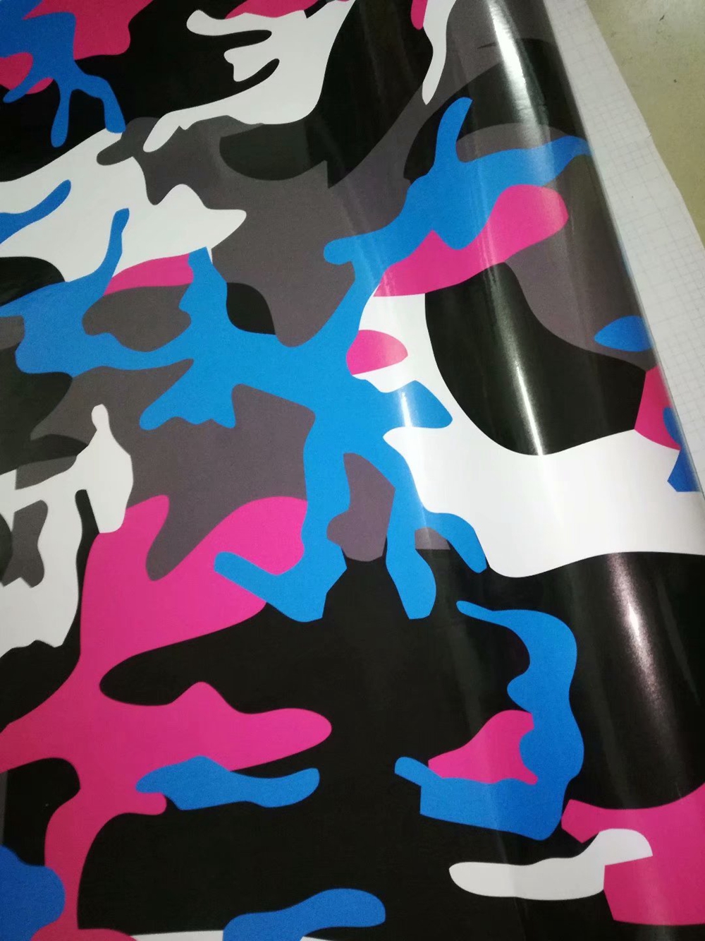 2019 Colorful blue pink black Camo Vinyl wrap for Vehicle car wrap Graphics Camo covering stickers foil with air bubble free 1.52x30m 5x98ft