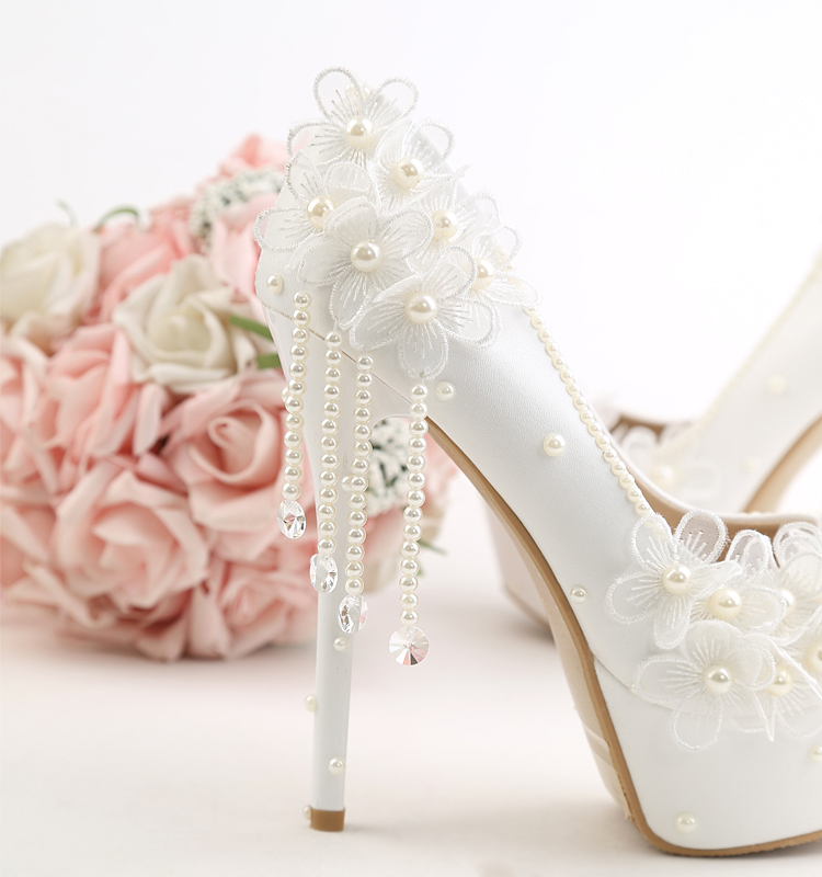 princess style wedding shoes round toe lace applique pearl bridal shoes high heel white dress shoe
princess style wedding shoes round toe lace applique pearl bridal shoes high heel white dress shoe