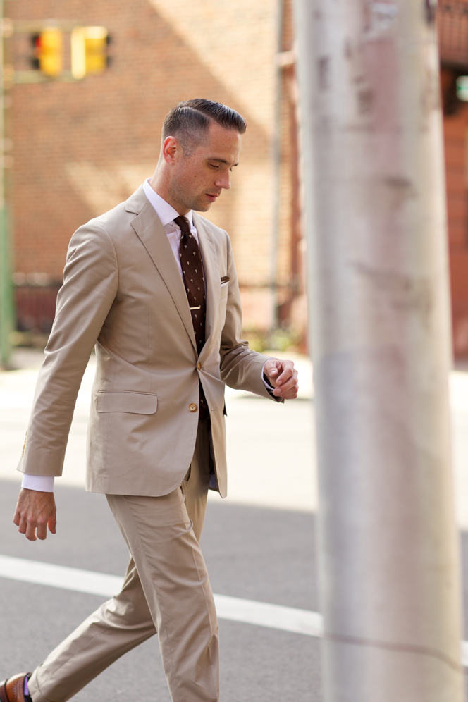 Classy Champagne Tuxedos Buttons Mens Wedding Suits Two Pieces Groom Wear Cheap Formal Suit Jacket And Pants