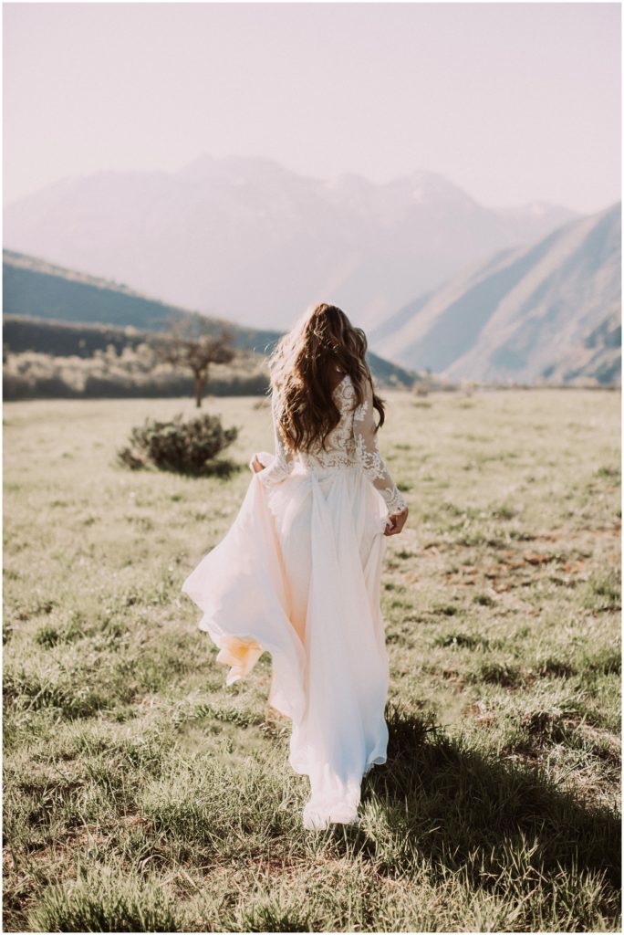 2022 Bohemian Country Wedding Dresses Long Sleeves Boho Bridal Gowns Court Train Chiffon Long Lace Beach Vestido De Novia Custom Made