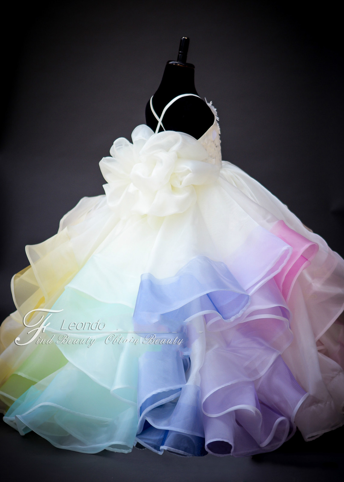 2020 Cute Rainbow Flower Girl Dresses Lace 3D Floral Applique Beaded Tiered First Communion Dress Spaghetti Prom Gowns Party Evening Wear