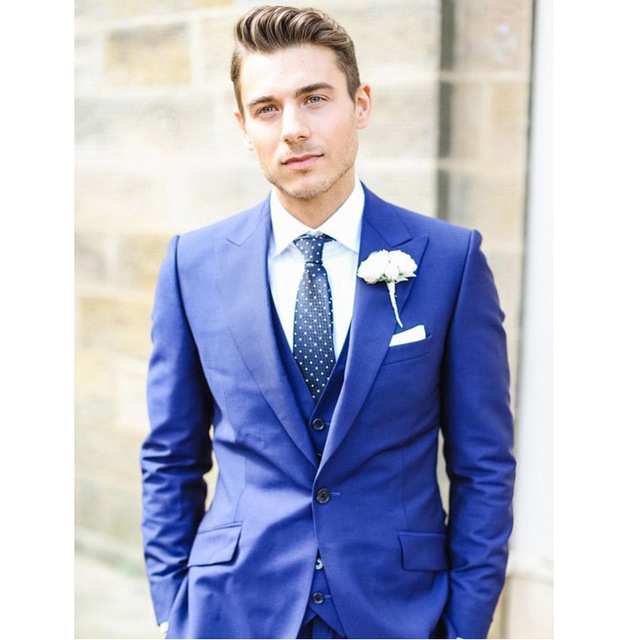 HOT -- New Design Popular Peaked Laper Blue Wedding Men Suits Groom Tuxedos Men Party Groomsmen Suits (Jacket+Pants+Tie+Vest) NO;169, Same as image
HOT -- New Design Popular Peaked Laper Blue Wedding Men Suits Groom Tuxedos Men Party Groomsmen Suits (Jacket+Pants+Tie+Vest) NO;169, Same as image