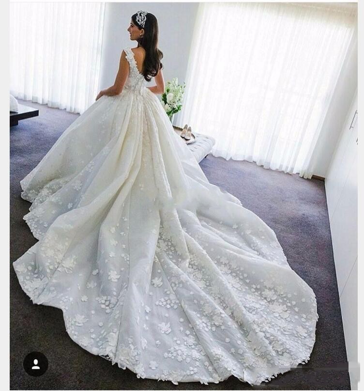 Applique 3D Floral A Line Dresses Ball Gown Lace Chapel Train Backless Organza Wedding Bridal Gowns Custom Made S