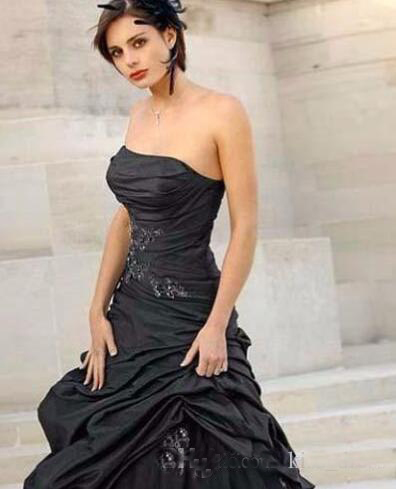 Black Gothic Wedding Dresses New Custom Sweep Train Aline Pleats Applique Tulle Taffeta Strapless Bridal Gowns Vestidos De Novia 0521