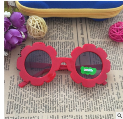 New Arrival 2021 Fashion Cute Kids Sun flower Shape Stylish Cool Boys Girls Sunglasses Free Shipping 1380 Z260305