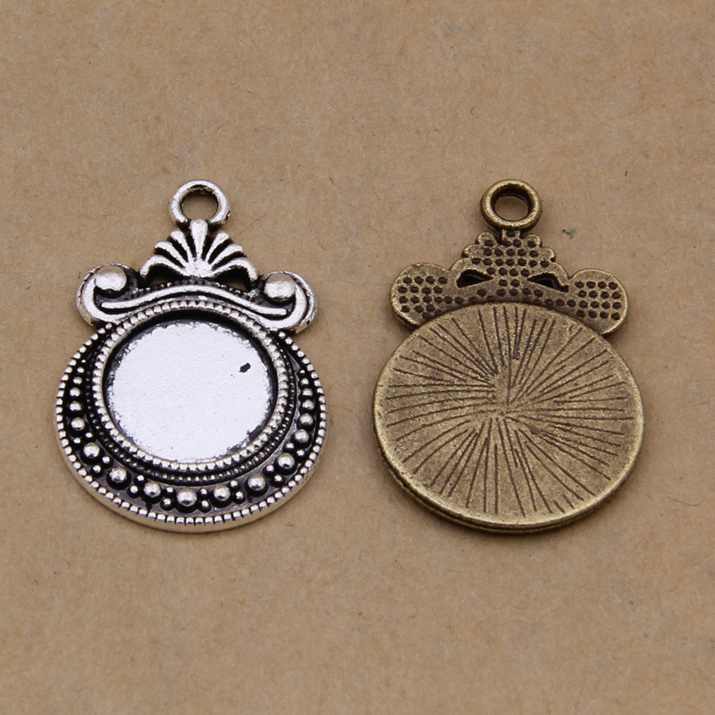 hot selling 500 pcs 12mm Inner Size Antique Silver Fashion Style Cabochon Base Cameo Setting Charms Pendant
hot selling 500 pcs 12mm Inner Size Antique Silver Fashion Style Cabochon Base Cameo Setting Charms Pendant