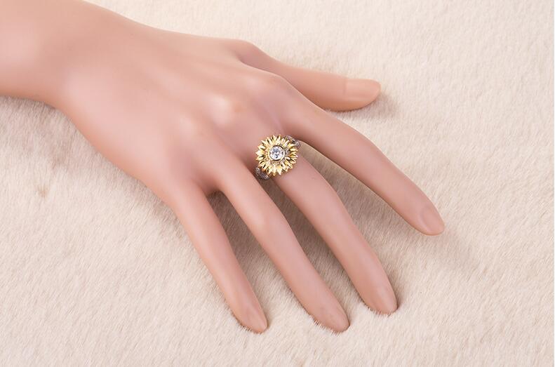 Victoria Wieck 2018 New Arrival Hot Fashion Jewelry 18K White Gold Filled 5A Cubic Zirconia Chrysanthemum sunflower Women Band Ring Gift