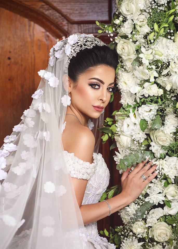 vintage wedding dresses off shoulder lace floral appliques chapel wedding dress customized plus size bridal gowns with cathedral train