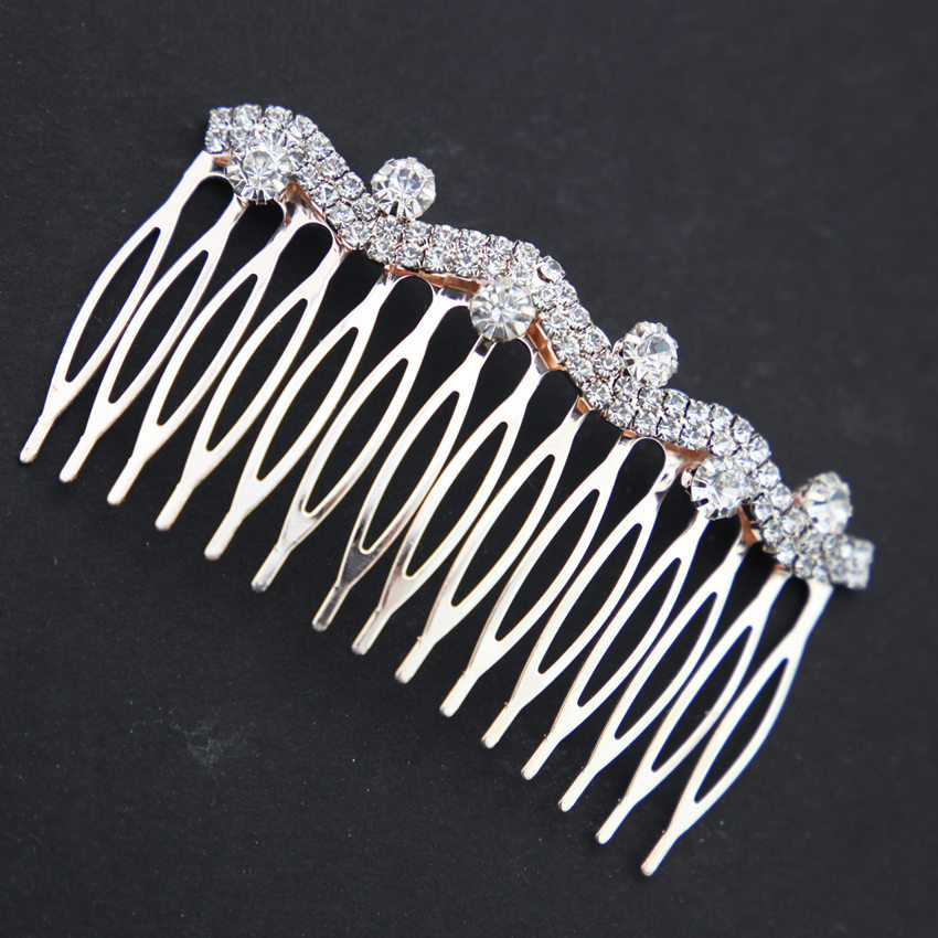 Exquisite female diamond inlaid pearl bow hair comb, alloy comb carding combed gifts flower bride
Exquisite female diamond inlaid pearl bow hair comb, alloy comb carding combed gifts flower bride
