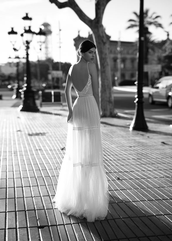 2019 Beach Wedding Dresses For Bride A-line Wedding Dress Maternity Pregnant Bridal Gowns Beads Tulle Lace Backless Spaghetti Straps Boho