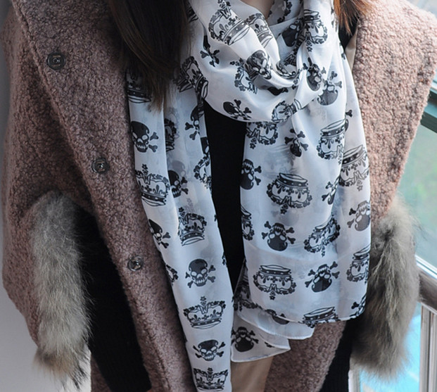 100% silk Fashion Lovely New Coming Print White Black Crown Skull Chiffon Scarves Shawl chiffon skeleton head square scarves shawl
100% silk Fashion Lovely New Coming Print White Black Crown Skull Chiffon Scarves Shawl chiffon skeleton head square scarves shawl