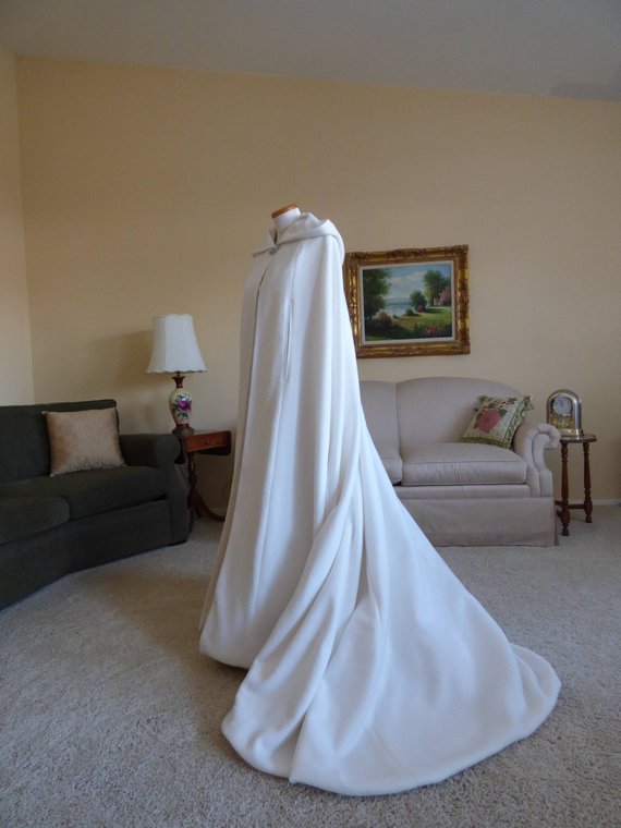 Real Image Winter Hooded Cloak Cape Women High Quality Sweep Train Wedding Warm Coats Costume Robe Custom Made