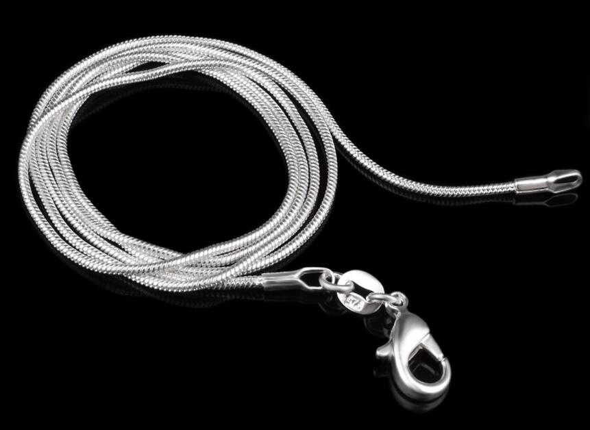 1MM snake bone chain fashion vogue silver plated snake chain foreign trade hot silver necklace (50pcs/lot) L409
1MM snake bone chain fashion vogue silver plated snake chain foreign trade hot silver necklace (50pcs/lot) L409