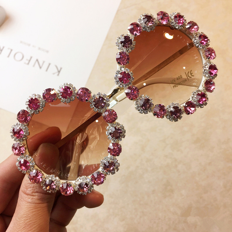 Fashion Brand Designer Round Sunglasses Women Luxury Red Rhinestone Oversize Beach Sun Glasses Female Vintage Shades Oculos
Fashion Brand Designer Round Sunglasses Women Luxury Red Rhinestone Oversize Beach Sun Glasses Female Vintage Shades Oculos
