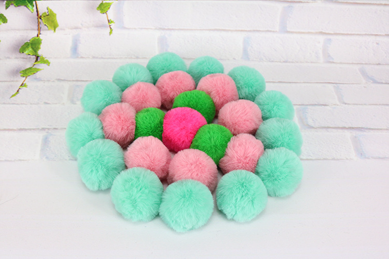 10 Piece/lot Soft colorful cat toy ball interactive cat toys play ball Kitten Toys Candy color Ball Assorted cat playing toys
10 Piece/lot Soft colorful cat toy ball interactive cat toys play ball Kitten Toys Candy color Ball Assorted cat playing toys