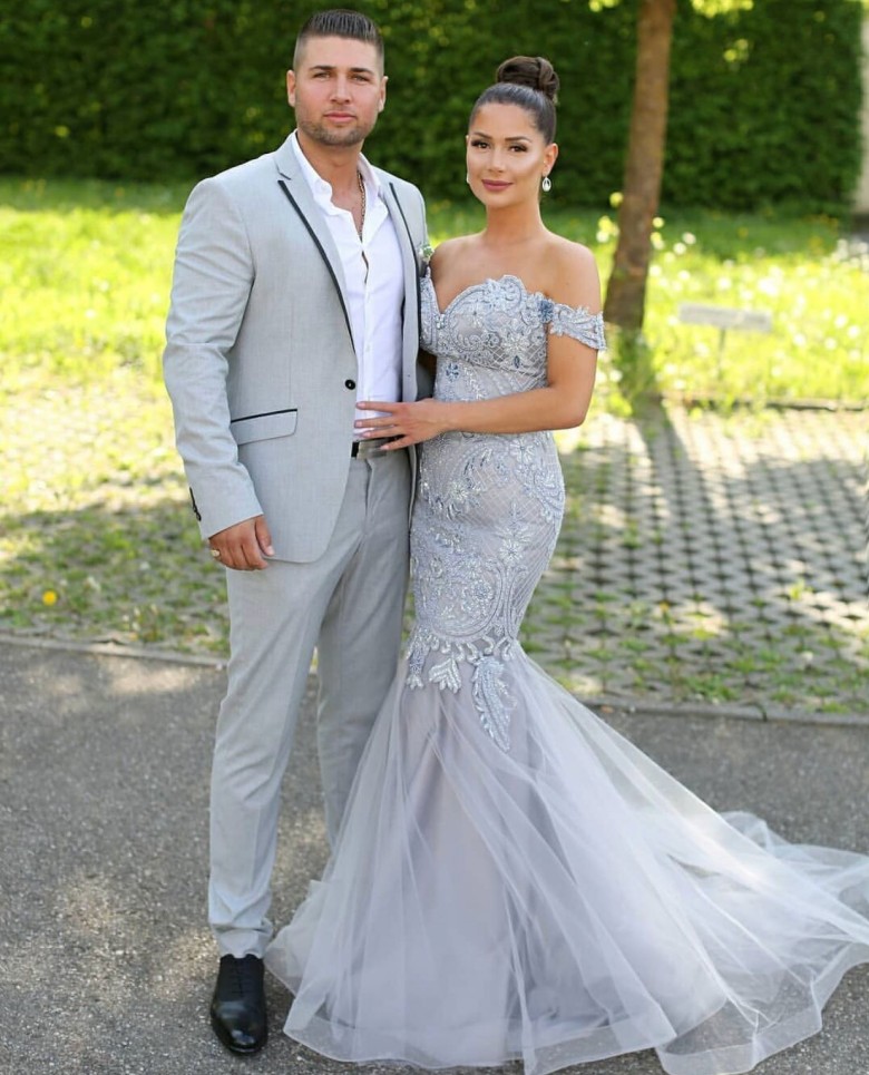off the shoulder floor length sliver applique mermaid sexy evening dresses custom made floor length tulle prom dresses, White
off the shoulder floor length sliver applique mermaid sexy evening dresses custom made floor length tulle prom dresses, White