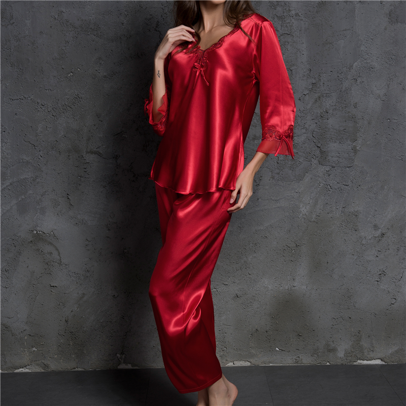 Ladies Sexy Silk Satin Pajama Set Lace Pyjama Set Long Pijama Set V-neck Sleepwear Autumn Home Wear Sleep Wear For Women H657 Y18102205
