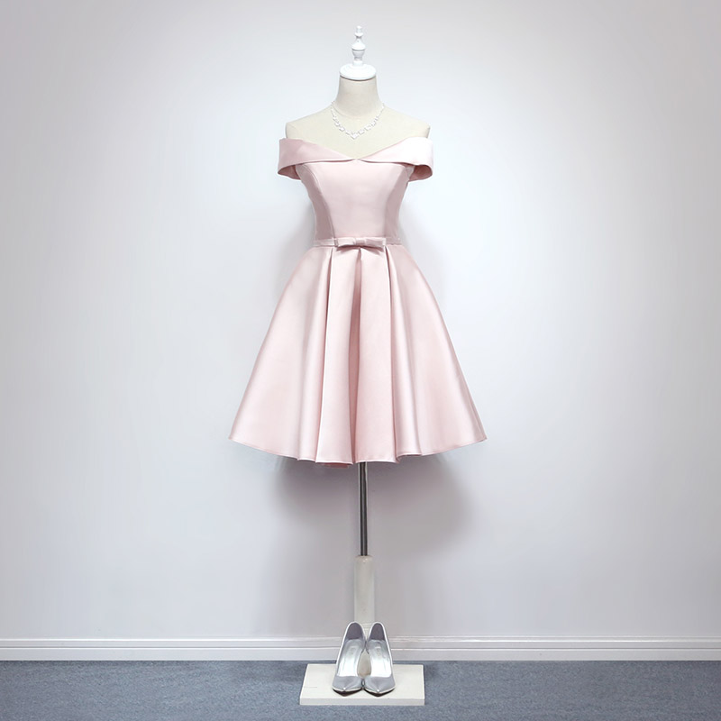 Pale Pink Bridesmaid Dresses Strapless Knee Length Satin Wedding Party Dress Bridesmaid Gowns Cheap Royal Blue,Black,Dark Nacy
Pale Pink Bridesmaid Dresses Strapless Knee Length Satin Wedding Party Dress Bridesmaid Gowns Cheap Royal Blue,Black,Dark Nacy