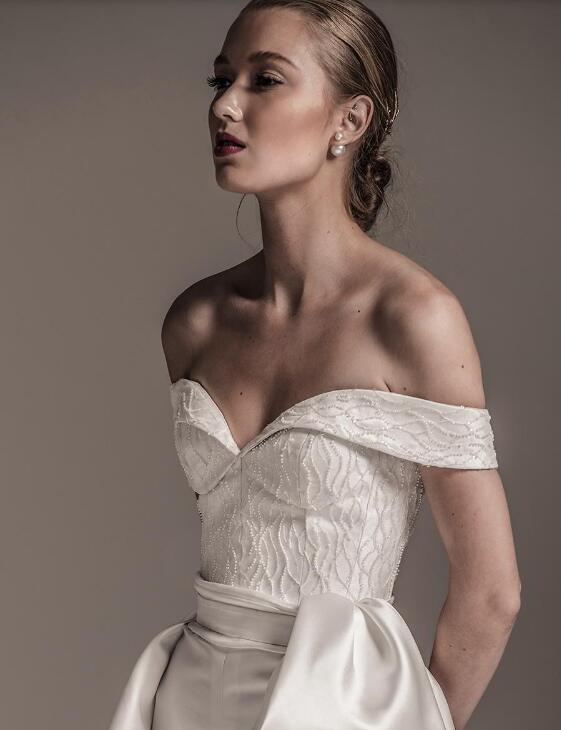 2019 Lace Sequins Wedding Dress Modest Off Shoulder Bridal Jumpsuit Two Pieces Wedding Dresses With Detachable Train