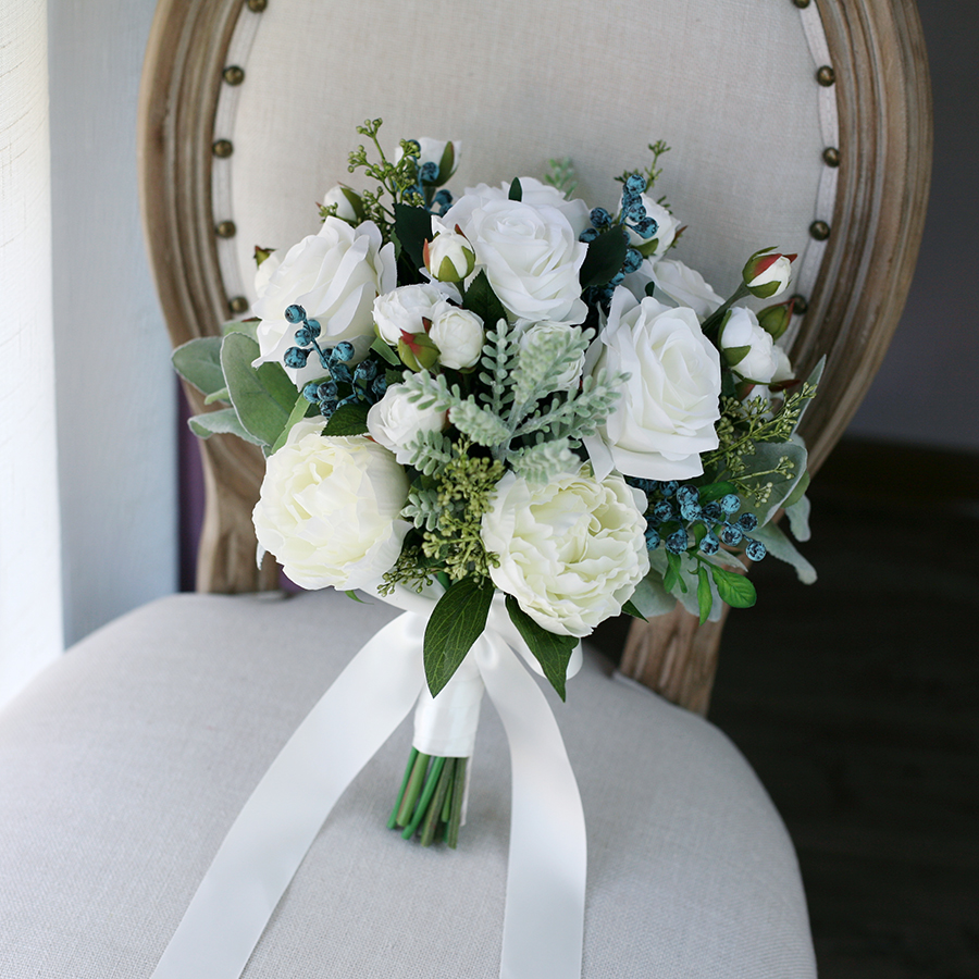 New White Country Artificial Bridal Bouquets 2020 Rose Berries Touch Fabric Wedding Supplies Bride Holding Brooch Bouquet Wedding Supplies