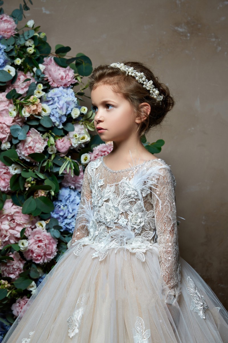 Pentelei 2019 Long Sleeves Flower Girl Dresses For Weddings Feather Luxury Lace Little Kids Baby Gowns Custom Made Communion Dress