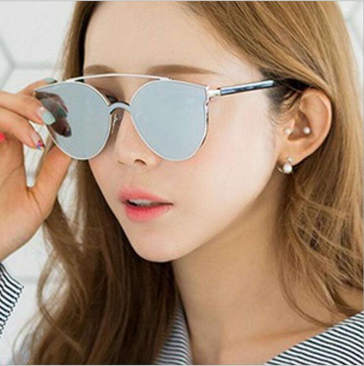 1pcs High Quality Classic Pilot Sunglasses Designer Brand Mens Womens Sun Glasses Eyewear Metal Frame with Black Box Free Shipping
1pcs High Quality Classic Pilot Sunglasses Designer Brand Mens Womens Sun Glasses Eyewear Metal Frame with Black Box Free Shipping