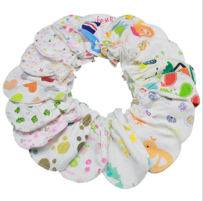Baby loves anti grasping gloves newborn baby care Anti Scratch Gloves kids newborn Animal print Mittens KKA3840, White
Baby loves anti grasping gloves newborn baby care Anti Scratch Gloves kids newborn Animal print Mittens KKA3840, White