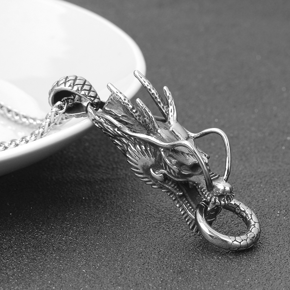 Elegant 316L Stainless Steel Dragon Head Pendant - 18K Gold-Plated Men's Accessory