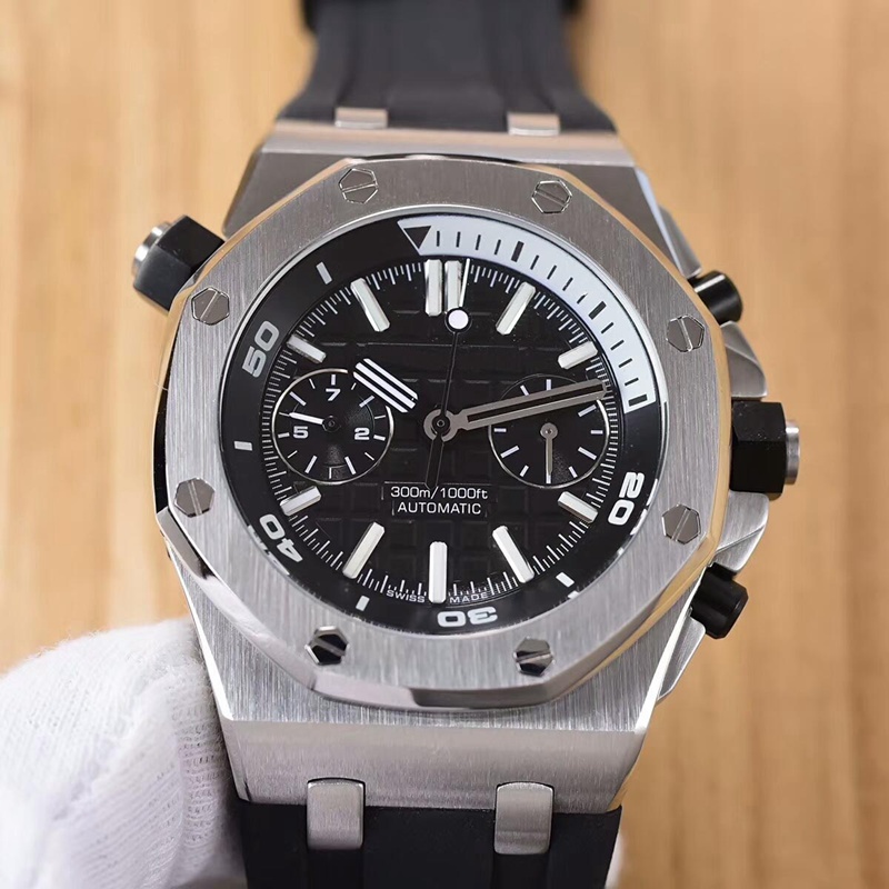 fashion personalized men's watch. Adopts automatic mechanical movement. Imported silicone strap. 316 stainless steel case shell black di
fashion personalized men's watch. Adopts automatic mechanical movement. Imported silicone strap. 316 stainless steel case shell black di