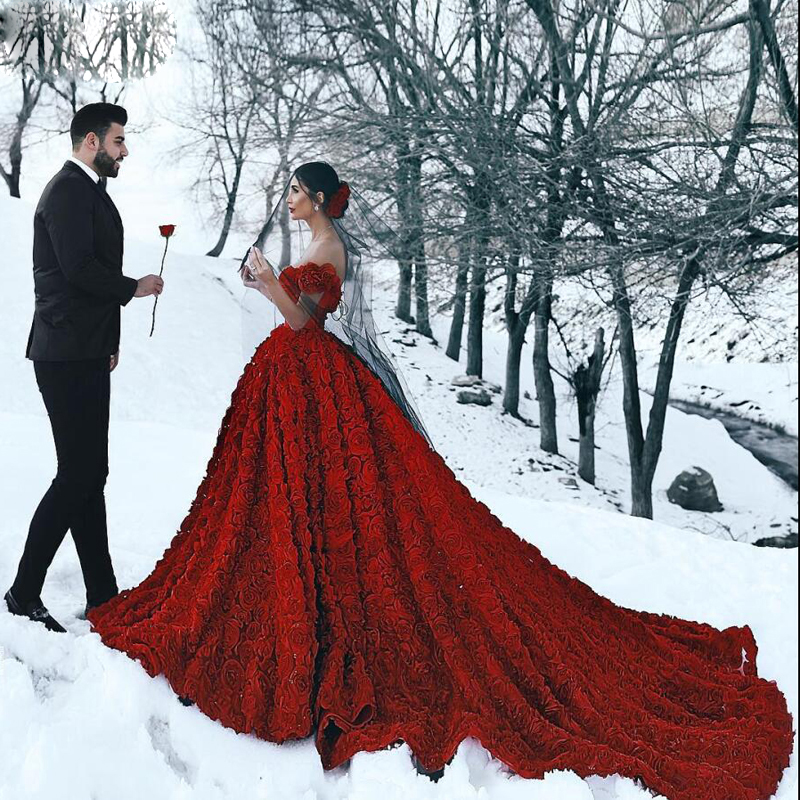 Red A-Line Gorgeous Abric Dubai Dresses Off Shoulder 3D Flowers Backless Bridal Gowns Court Train Plus Size Wedding Wear
