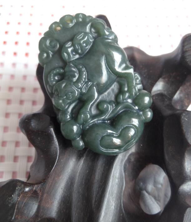 China's xinjiang hetian jade zodiac cattle peace pendant with free shipping D3, Silver
China's xinjiang hetian jade zodiac cattle peace pendant with free shipping D3, Silver