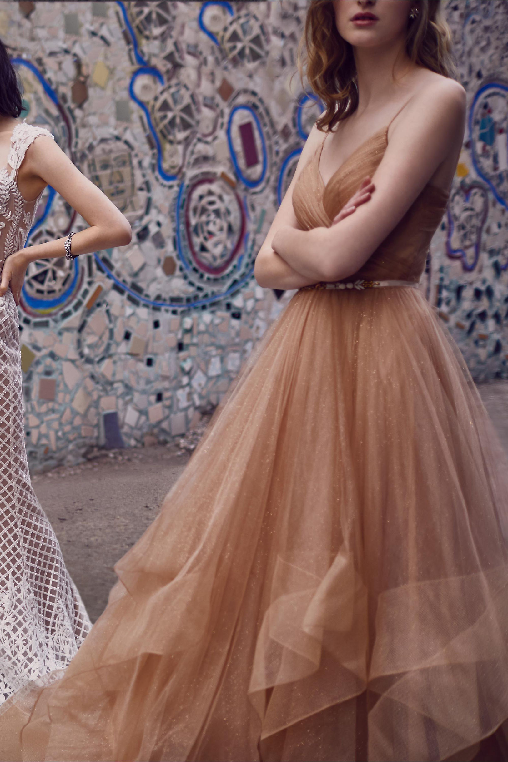 Dark Champagne Beach Weddimg Dresses A Line Spaghetti Tiered Tulle Sexy Backless Sweep Train Shiny Gitter Country Bridal Gowns Plus Size