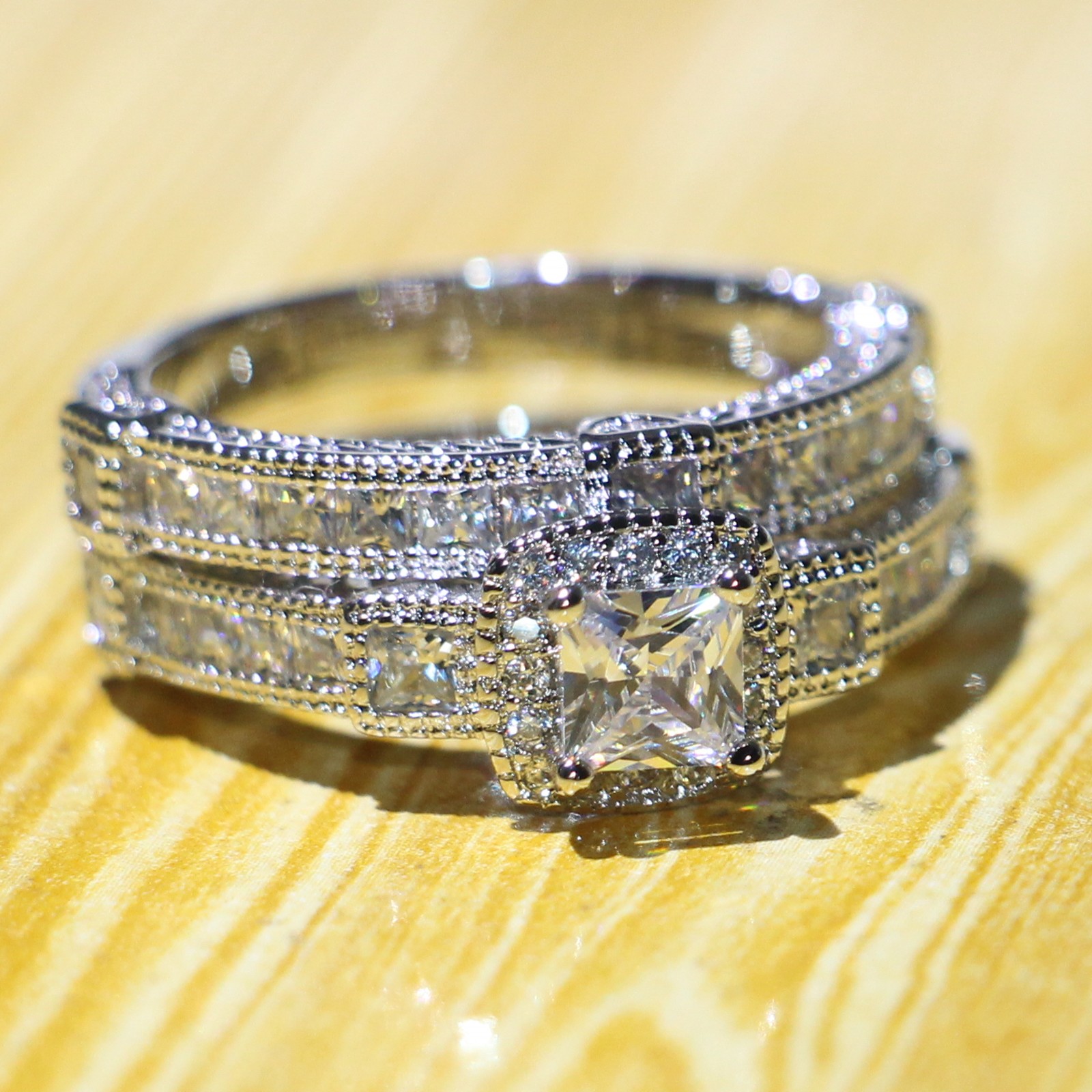 Choucong Vintage Fashion Jewelry Brand New Original 925 Sterling Silver Couple Rings Princess Cut White Topaz CZ Diamond Wedding Bridal Ring, Slivery;golden
Choucong Vintage Fashion Jewelry Brand New Original 925 Sterling Silver Couple Rings Princess Cut White Topaz CZ Diamond Wedding Bridal Ring, Slivery;golden