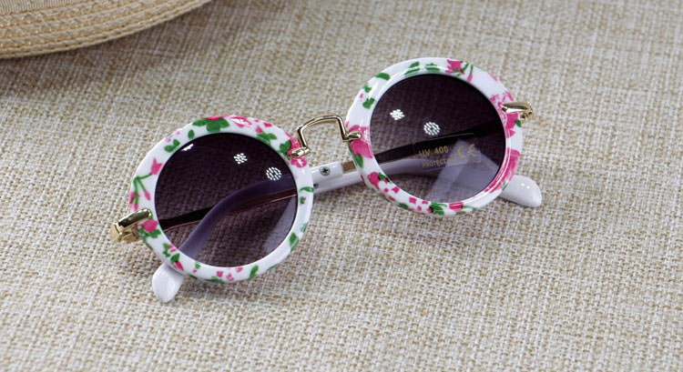 2018 Sunglasses for Kids Round Vintage Sun Glasses Boys Girls Designer Adumbral Fashion Children Summer Beach Sunblock Accessories Z11 H260130