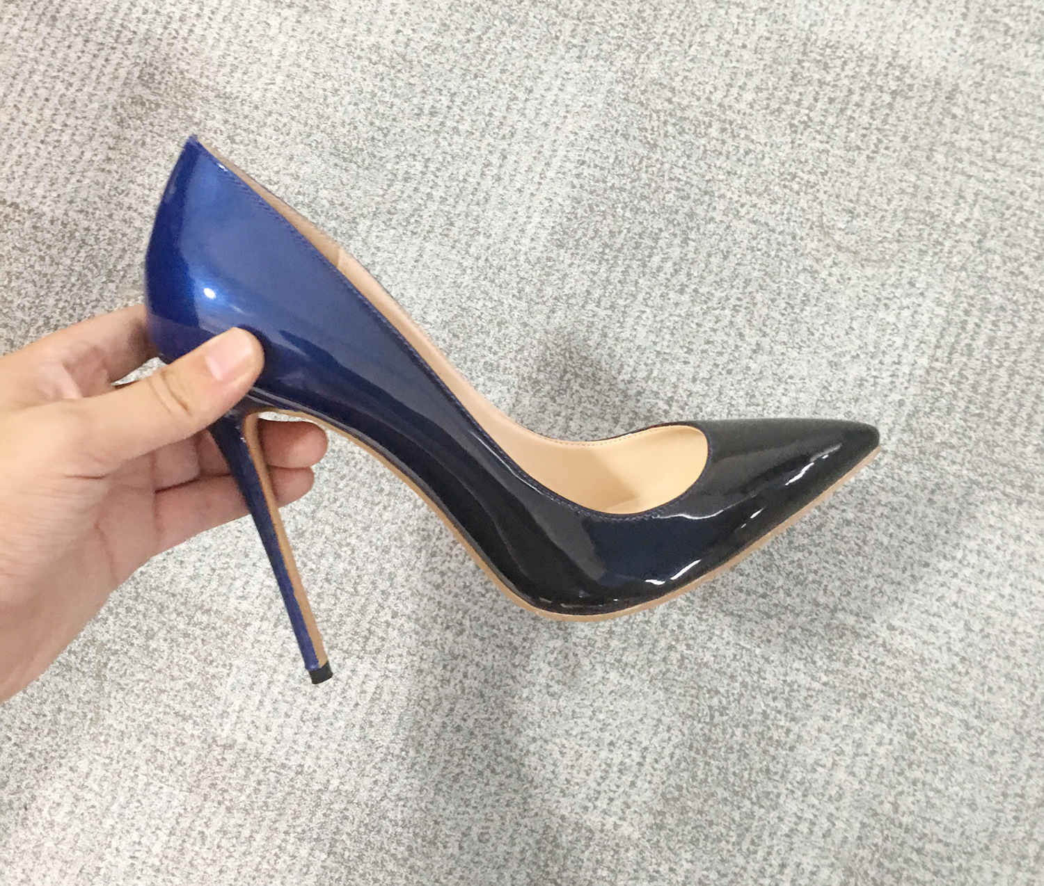 Sexy gradient color shallow high heels shoes lady pointed toe patent leather 8.5cm 10cm 12cm stiletto heel pumps big size 34-46, Black
Sexy gradient color shallow high heels shoes lady pointed toe patent leather 8.5cm 10cm 12cm stiletto heel pumps big size 34-46, Black