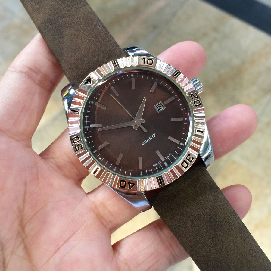 Fashion Brand Wrist Watches High quality for Men Leather strap quartz Date Calendar wrist watch R5068-1, Ro silver all black
Fashion Brand Wrist Watches High quality for Men Leather strap quartz Date Calendar wrist watch R5068-1, Ro silver all black