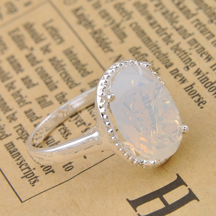 Hot Sales Wedding Rings White Oval Moonstone Gems 925 Sterling Silver Plated For Women Rings free Shipping