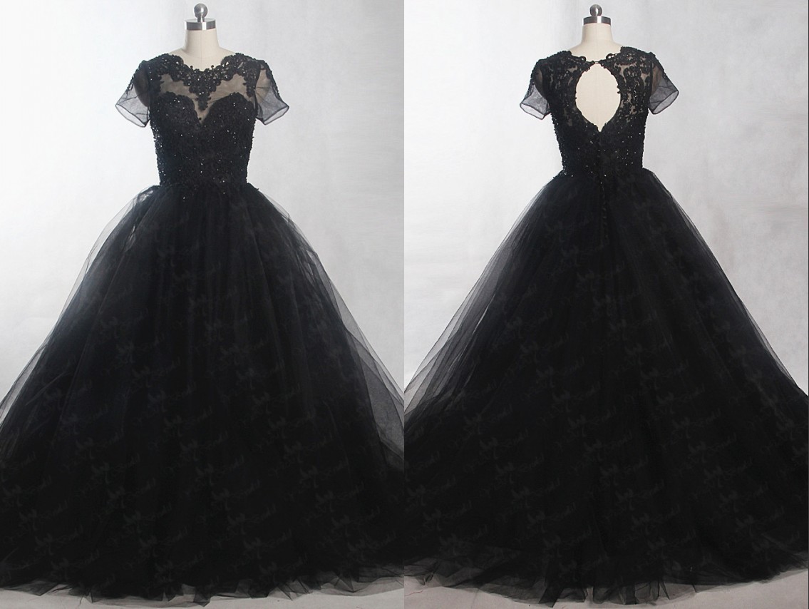 Sexy Black Wedding Dress 2018 With Short Sleeves Tulle Sheer Neck jewel Style Ball gown Court Train Beaded Sequin Wedding Gowns Cheap, Red
Sexy Black Wedding Dress 2018 With Short Sleeves Tulle Sheer Neck jewel Style Ball gown Court Train Beaded Sequin Wedding Gowns Cheap, Red