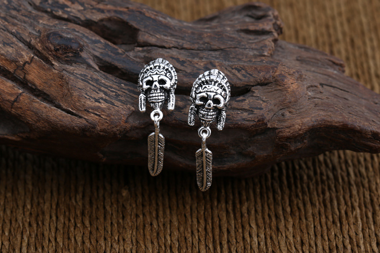 2018 new style 925 sterling silver jewelry hand-made designer antique silver stud earrings skull & feather for men & women