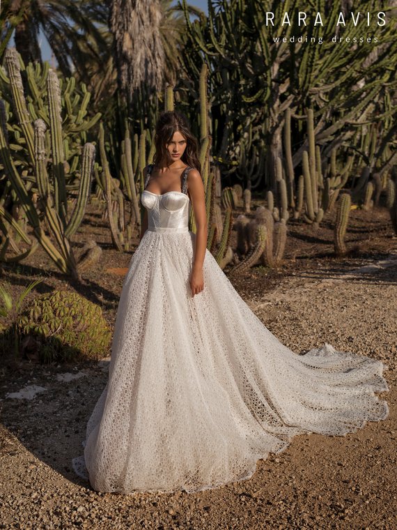 New Boho Lace Wedding Dresses Spaghetti Backless Wedding Bridal Gowns Sweep Train A Line Bohemian Beach Wedding Dress abiti da sposa