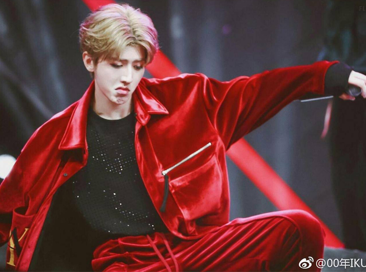 Men's Tracksuits Oversize Velvet Men Wine Red High Street Style Casual Jackets Long Pants 2pcs Suits Clothing Sets, Wine red pants only
Men's Tracksuits Oversize Velvet Men Wine Red High Street Style Casual Jackets Long Pants 2pcs Suits Clothing Sets, Wine red pants only