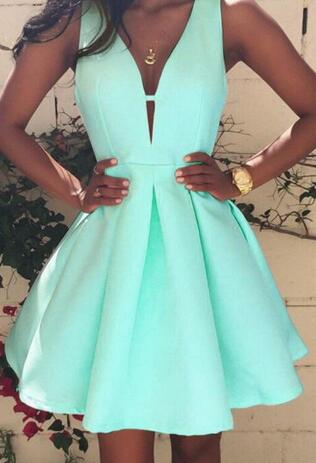 Fashion Purple Short Prom Dresses Sexy V Neck Mini Cocktail Dress Saudi Arabic A Line Pageant Homecoming Party Gowns