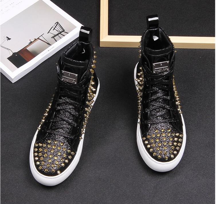 Fashion Men High Top British Style rivets Shoes Men Causal Luxury Shoes Red Black gold Bottom rubber Shoes for Male BMM186
Fashion Men High Top British Style rivets Shoes Men Causal Luxury Shoes Red Black gold Bottom rubber Shoes for Male BMM186