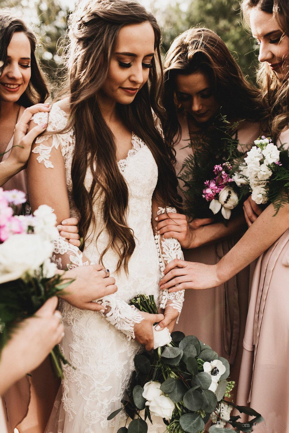 2017 Spring Country Style Wedding Dresses Lace Sheer Long Sleeves Open Back Beach Bridal Gowns for Garden Wedding Party Gowns, White
2017 Spring Country Style Wedding Dresses Lace Sheer Long Sleeves Open Back Beach Bridal Gowns for Garden Wedding Party Gowns, White