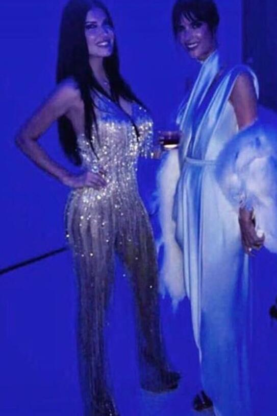 Evening dress Yousef aljasmi Kim kardashian V-Neck Beaded Tassels Jumpsuit Almoda gianninaazar ZuhLair murad Ziadnakad, Same with picture
Evening dress Yousef aljasmi Kim kardashian V-Neck Beaded Tassels Jumpsuit Almoda gianninaazar ZuhLair murad Ziadnakad, Same with picture