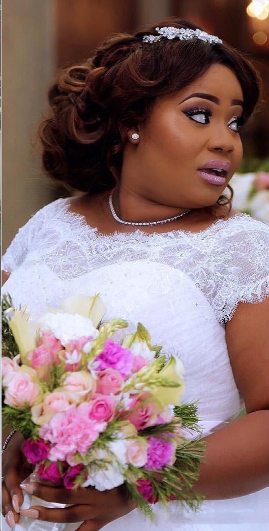 Plus Size A Line Wedding Dresses Custom Lace Cap Sleeves Beach Beads Ruched Draped Bridal Gowns Pink Ribbon Sashes Tiered Long Puffy